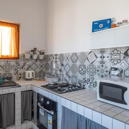 Barba Damir Apartment *